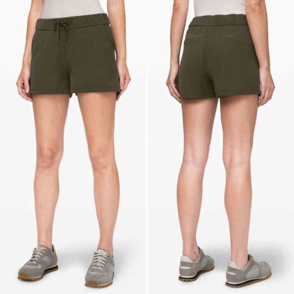 Lululemon On the Fly Short *Woven 2.5" in Dark Olive Size 4